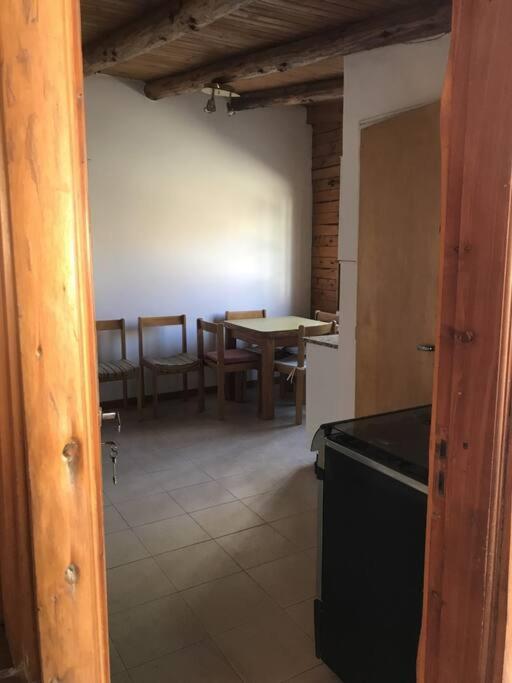Pequena Casa De Troncos, Detras De Casa Principal No Trabajo Con Tarjeta De Credito Puerto Madryn Esterno foto