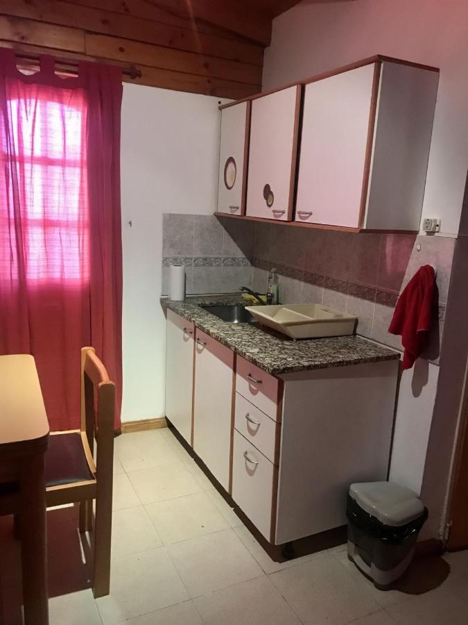Pequena Casa De Troncos, Detras De Casa Principal No Trabajo Con Tarjeta De Credito Puerto Madryn Esterno foto